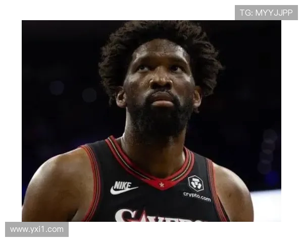 恩比德状态火热最近七场比赛场均317分77篮板49助攻表现抢眼